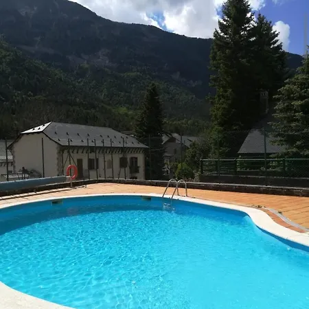 Apartamento Aranones Canfranc Exterior photo
