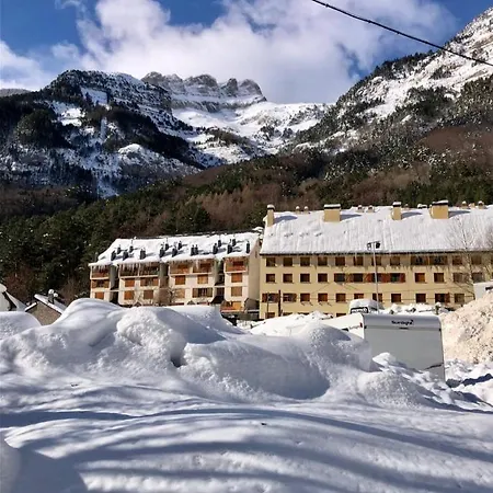Apartamento Aranones Canfranc Exterior photo